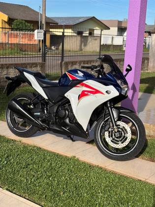 HONDA CBR 250R 